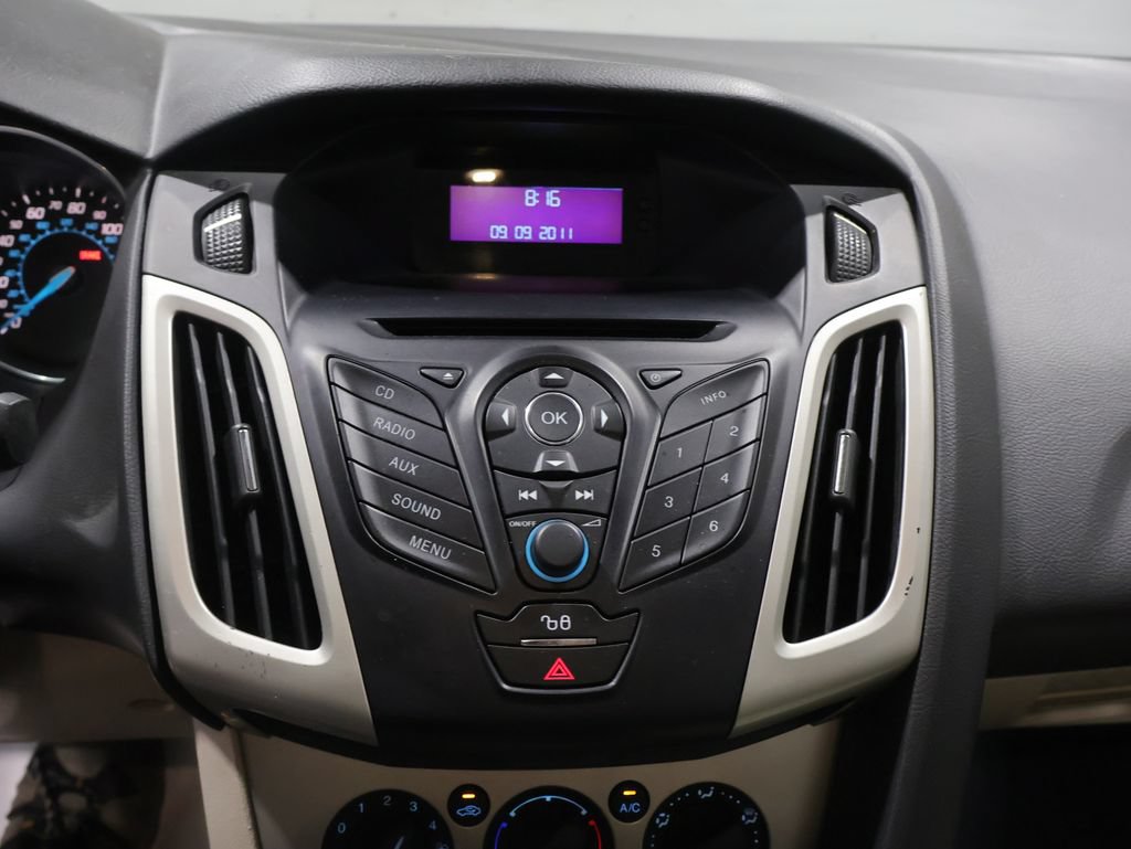 Used 2012 Ford Focus SE FWD image 28