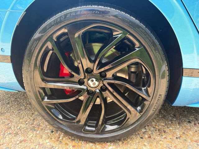 Used 2025 Bentley Flying Spur Plug-In Hybrid AWD/4WD image 47