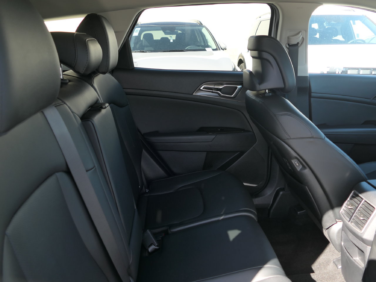 Certified 2025 Kia Sportage EX FWD image 26