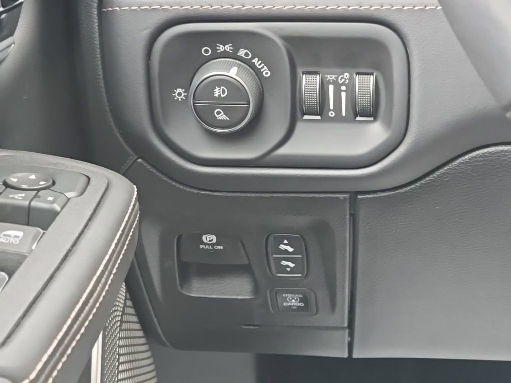 New 2026 RAM 1500 Tungsten w/ Trailer Tow Group image 44