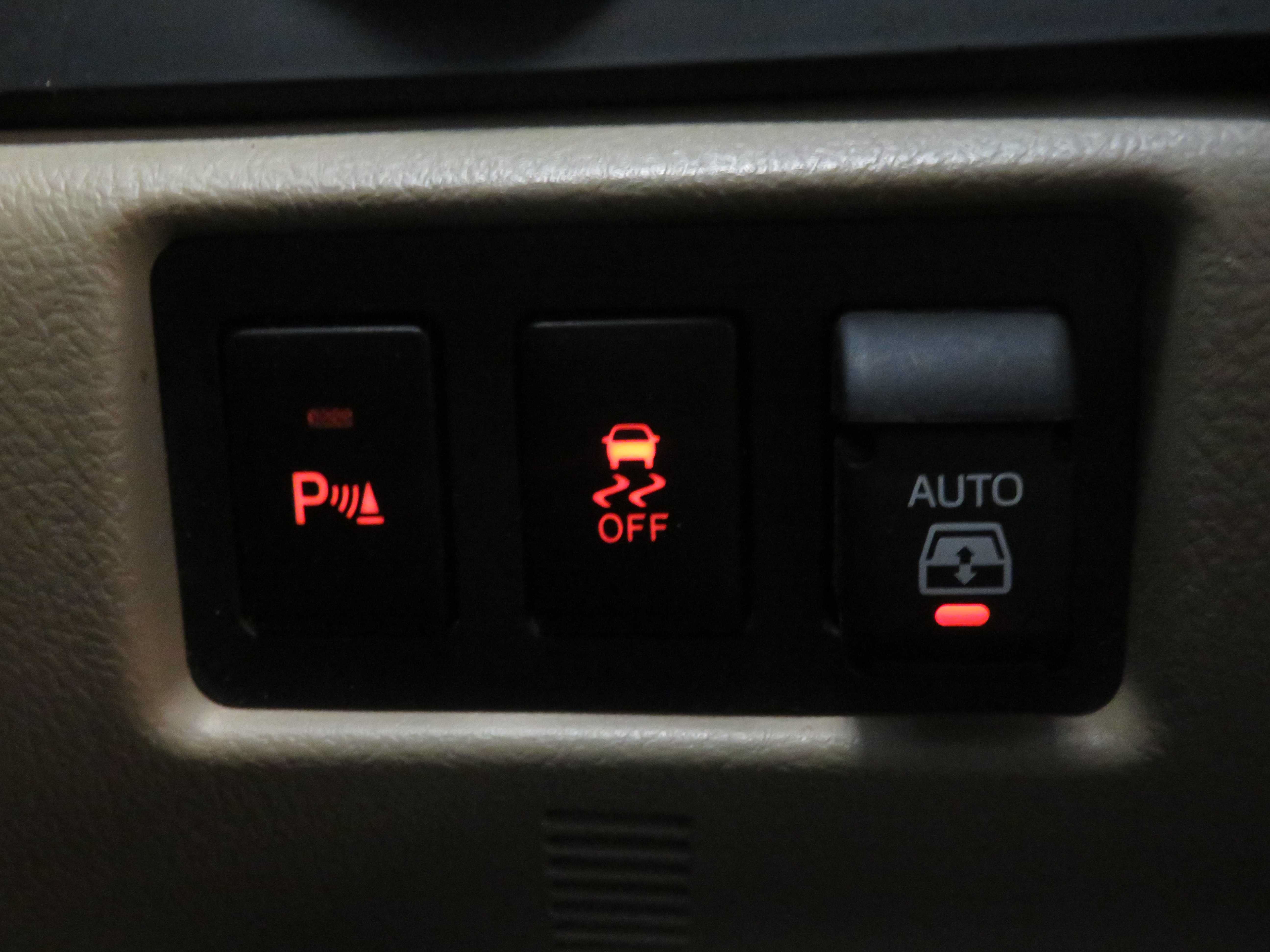 Used 2020 Toyota Sequoia Limited w/ Safety & Convenience Package AWD/4WD image 54