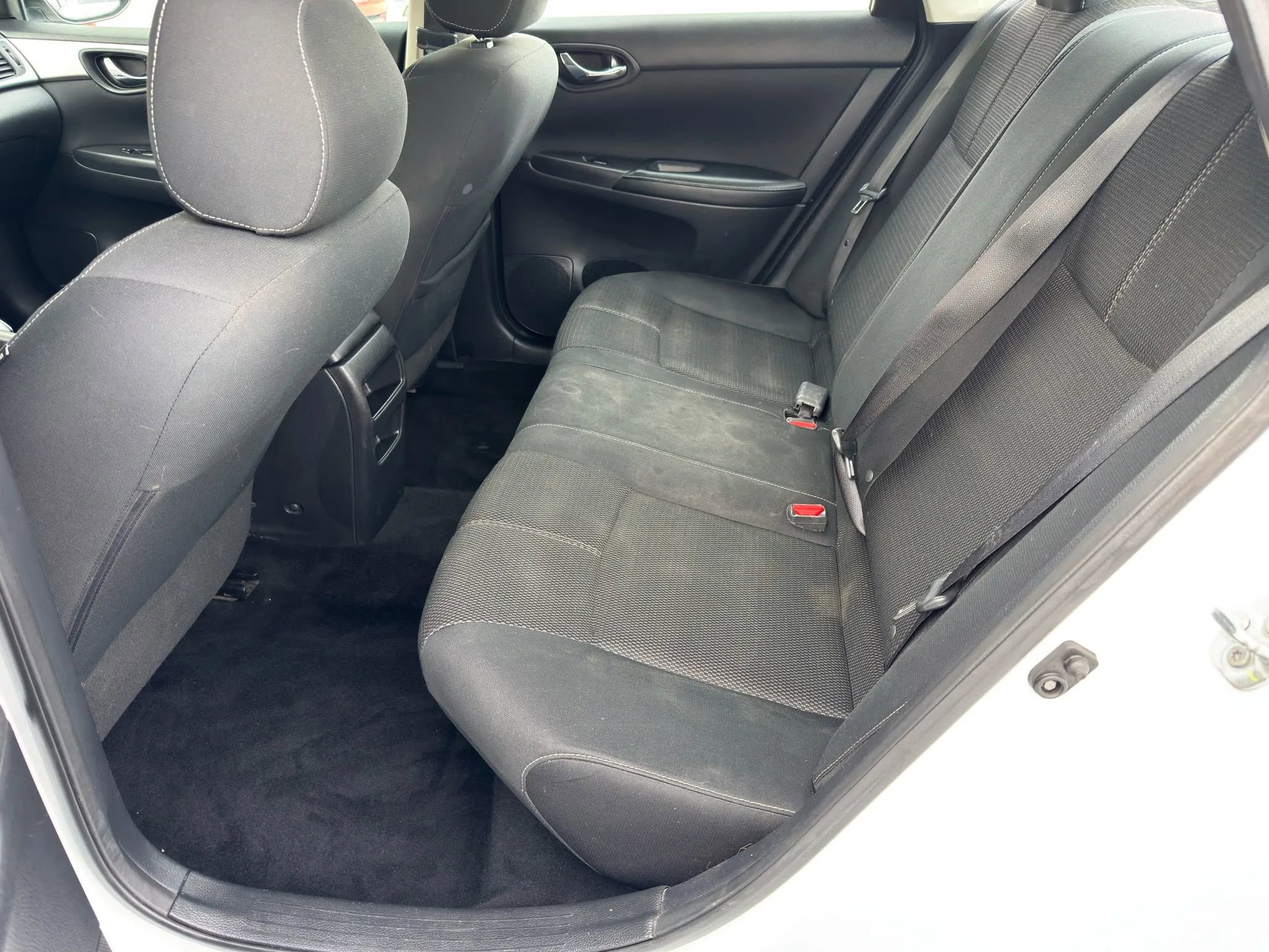 Used 2018 Nissan Sentra S image 7