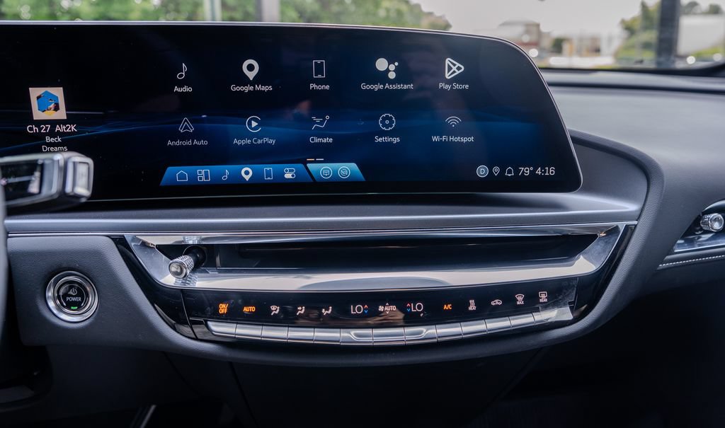 Used 2024 Cadillac Lyriq Tech RWD image 10
