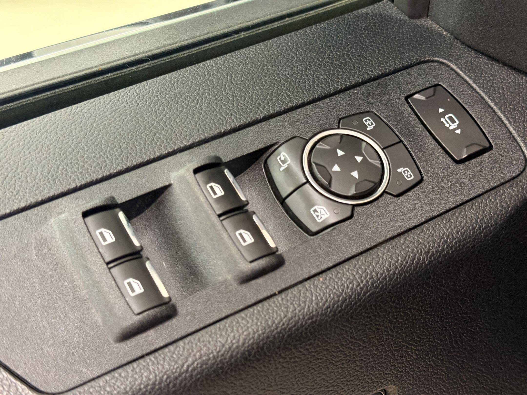 Used 2019 Ford F250 Platinum w/ Platinum Ultimate Package AWD/4WD image 15