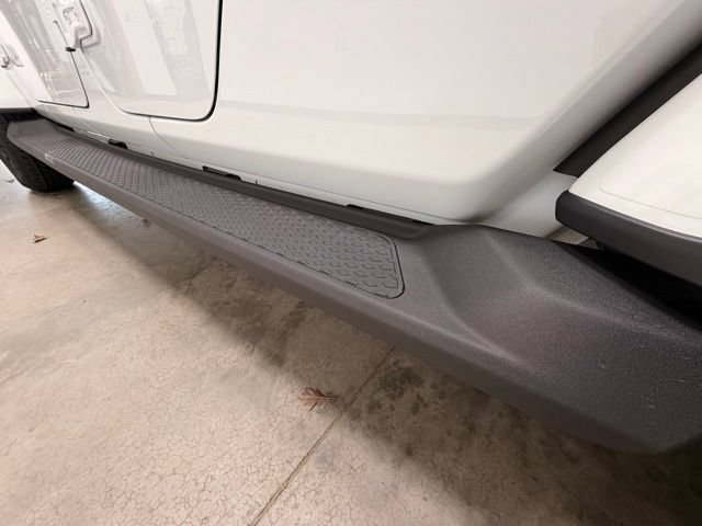 Used 2023 Jeep Gladiator Sport AWD/4WD image 16