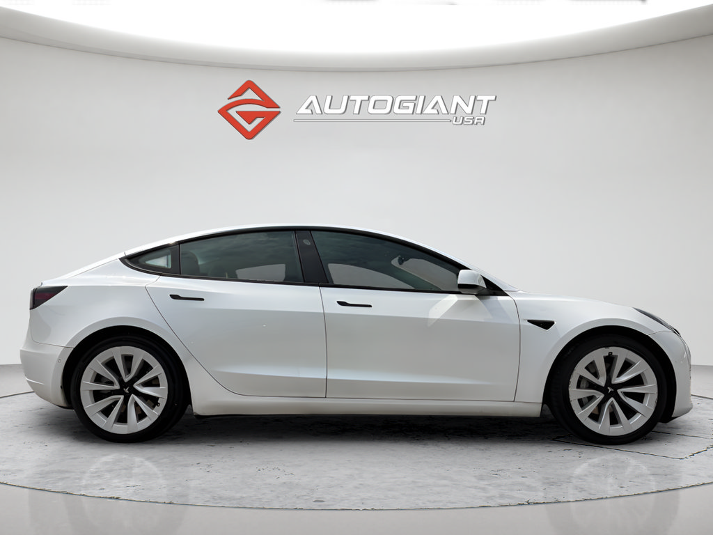 Used 2021 Tesla Model 3 Standard Range Plus RWD image 9