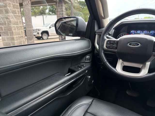 Used 2022 Ford Expedition XLT AWD/4WD image 22