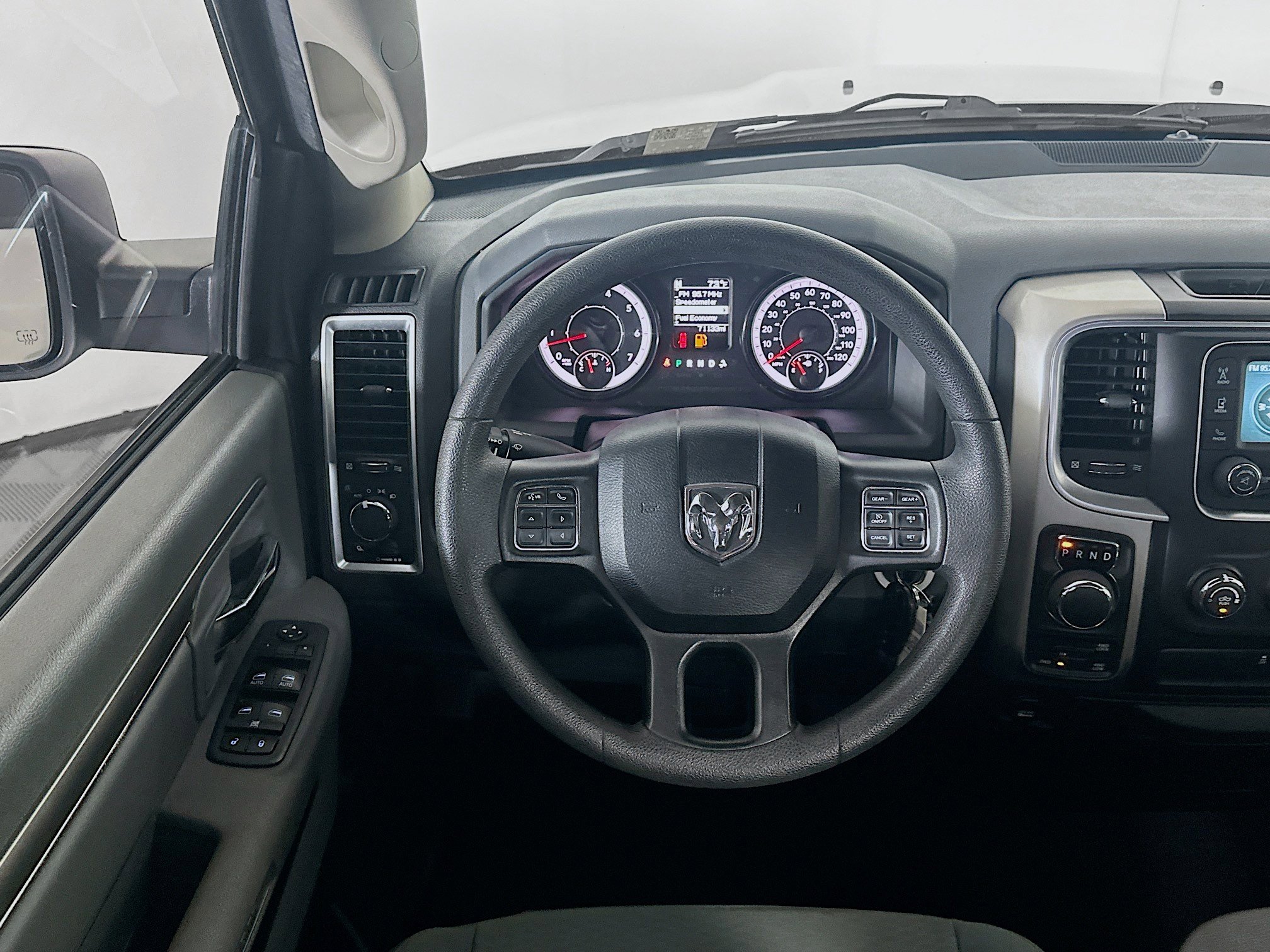 Used 2018 RAM 1500 Classic SLT image 17