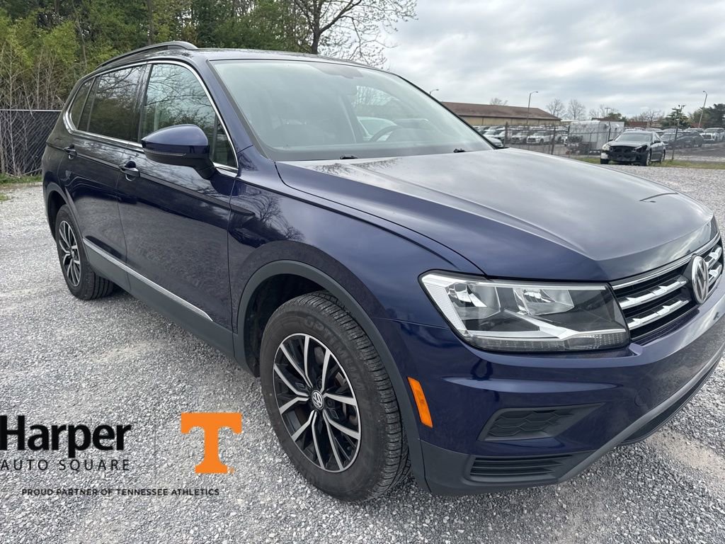 Used 2021 Volkswagen Tiguan SE w/ Panoramic Sunroof Package image 7