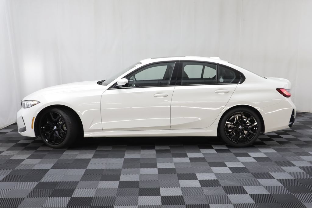 Used 2026 BMW 330i xDrive Sedan AWD/4WD image 4