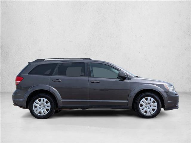 Used 2017 Dodge Journey SE w/ Flexible Seating Group FWD image 4