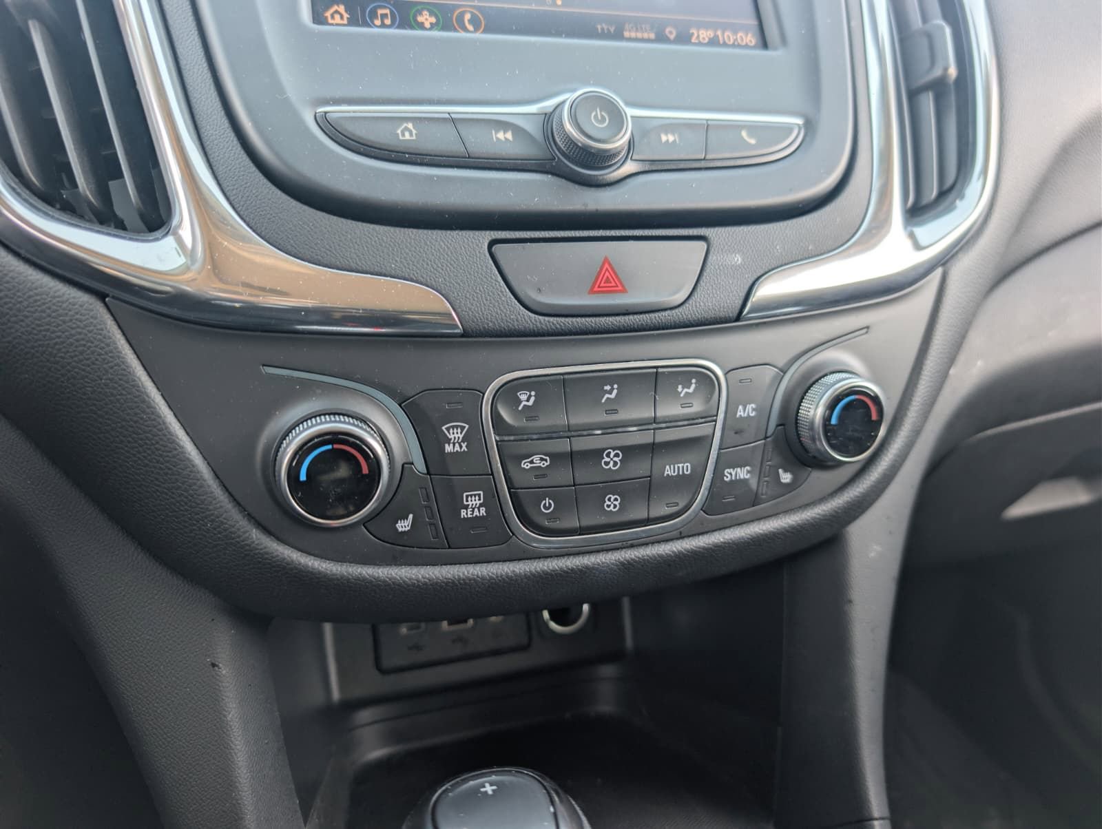 Used 2020 Chevrolet Equinox LT image 13