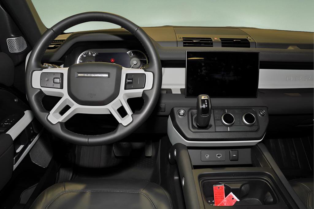 Used 2023 Land Rover Defender 130 SE image 23