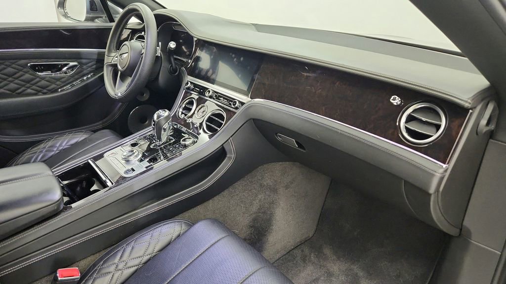 Used 2020 Bentley Continental GT image 28