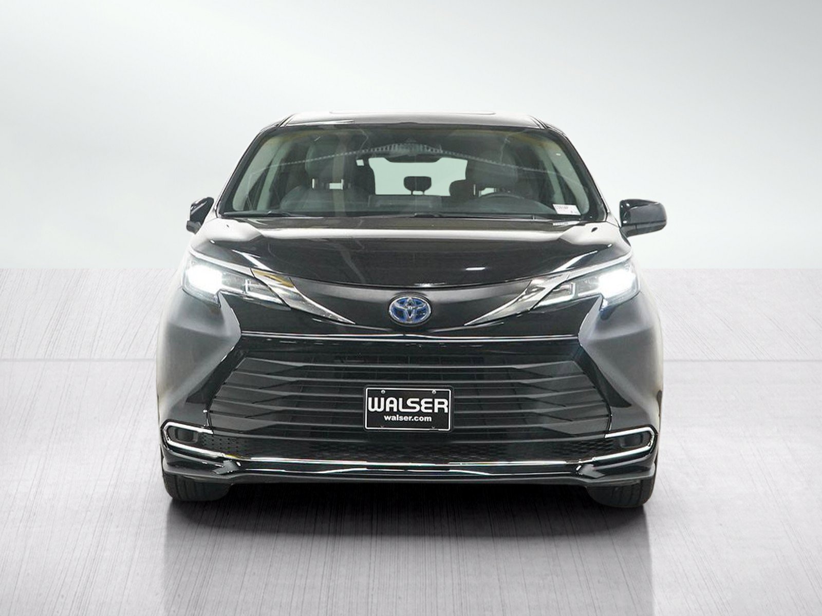 Used 2021 Toyota Sienna XLE AWD/4WD image 8