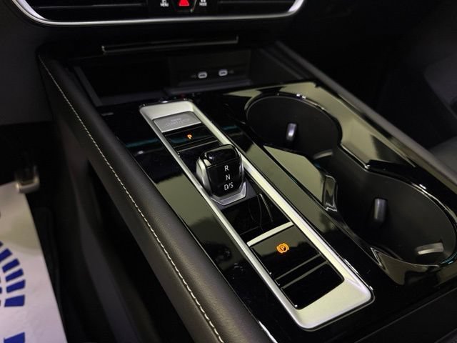 Used 2024 Volkswagen Atlas Cross Sport SEL Premium R-Line AWD/4WD image 22