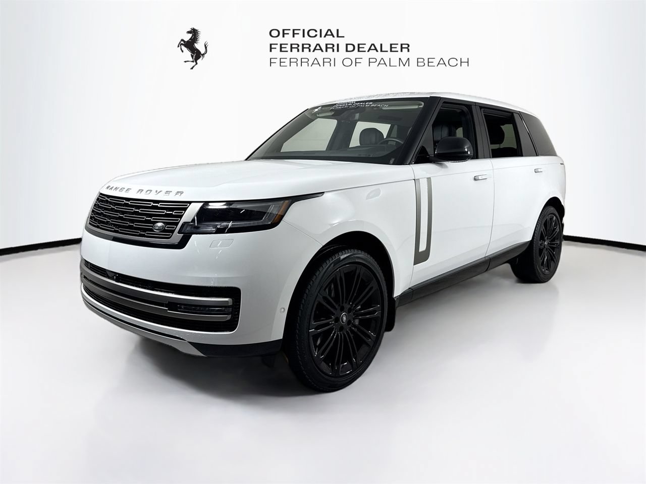 Used 2024 Land Rover Range Rover Long Wheelbase SE AWD/4WD image 3