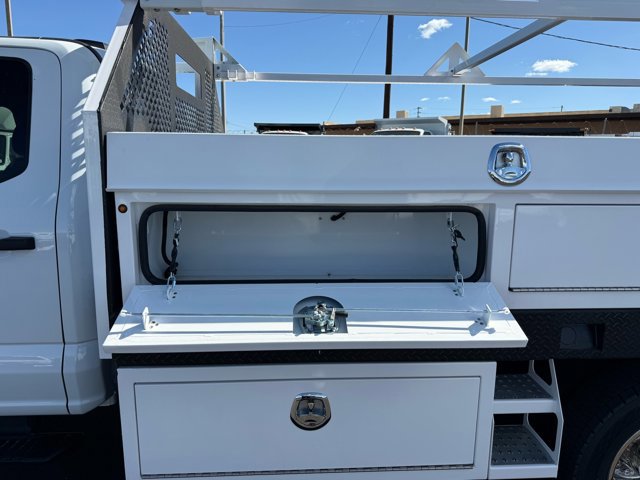 New 2026 Ford F550 4x4 Crew Cab image 14