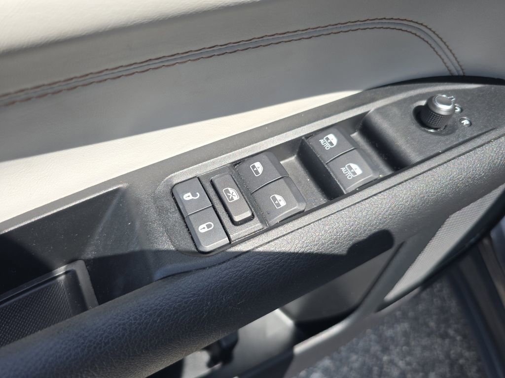 Used 2022 Jeep Compass Limited image 20