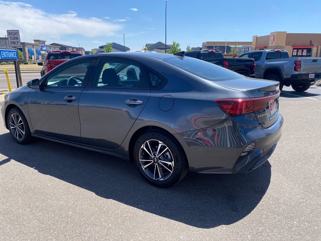 Used 2024 Kia Forte LXS w/ LXS Technology Package FWD image 3