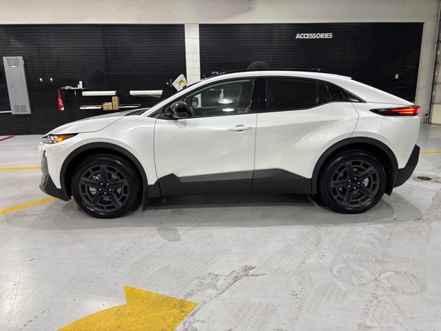 Used 2026 Subaru Uncharted AWD image 3