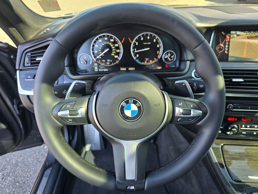 Used 2015 BMW 550i Sedan image 24