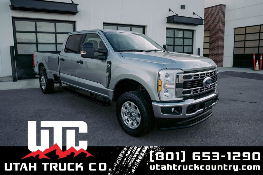 Used 2024 Ford F350 XLT image 1