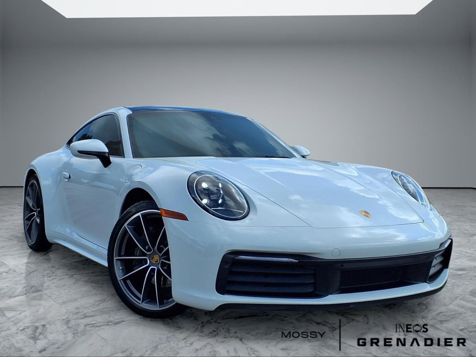 Used 2020 Porsche 911 Carrera RWD image 1