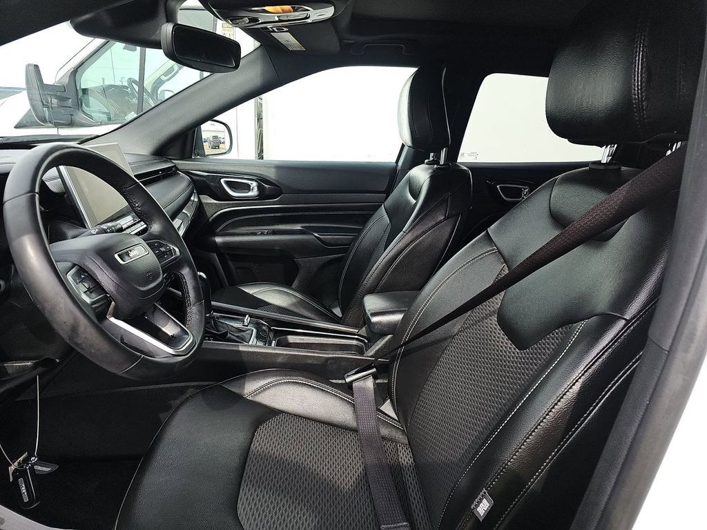 Used 2023 Jeep Compass Altitude w/ Sun and Sound Group image 9