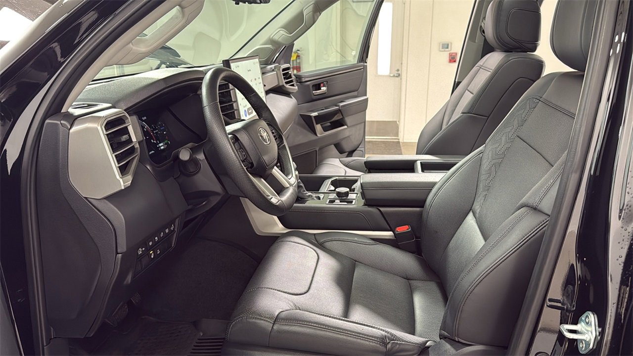 Used 2024 Toyota Tundra Limited image 12