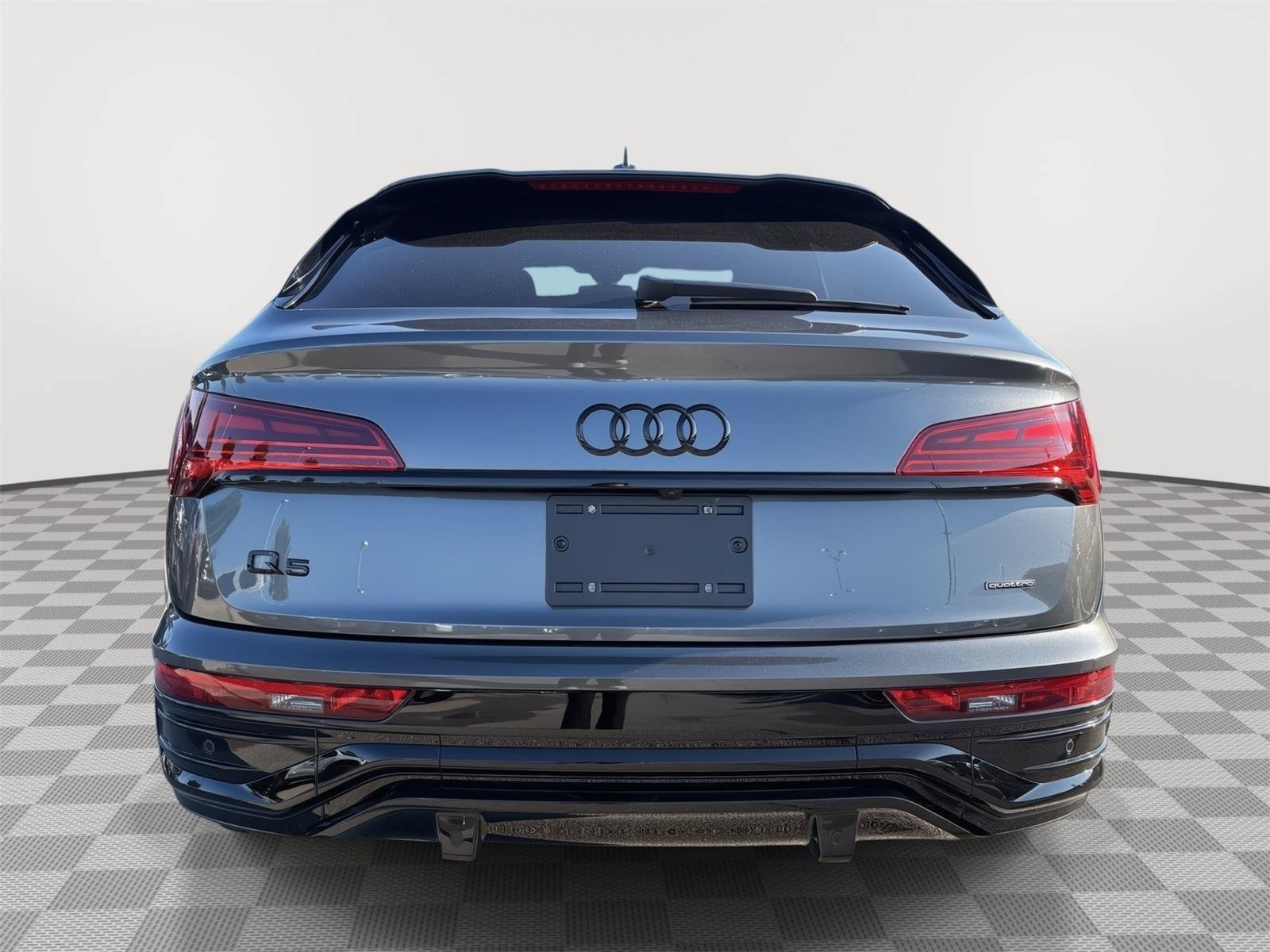 Used 2024 Audi Q5 2.0T Premium Plus w/ Premium Plus Package AWD/4WD image 4