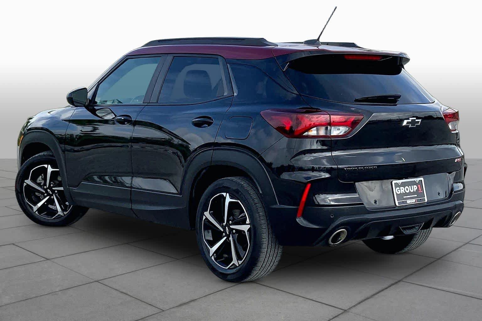 Used 2022 Chevrolet TrailBlazer RS w/ Sun and Liftgate Package FWD image 12