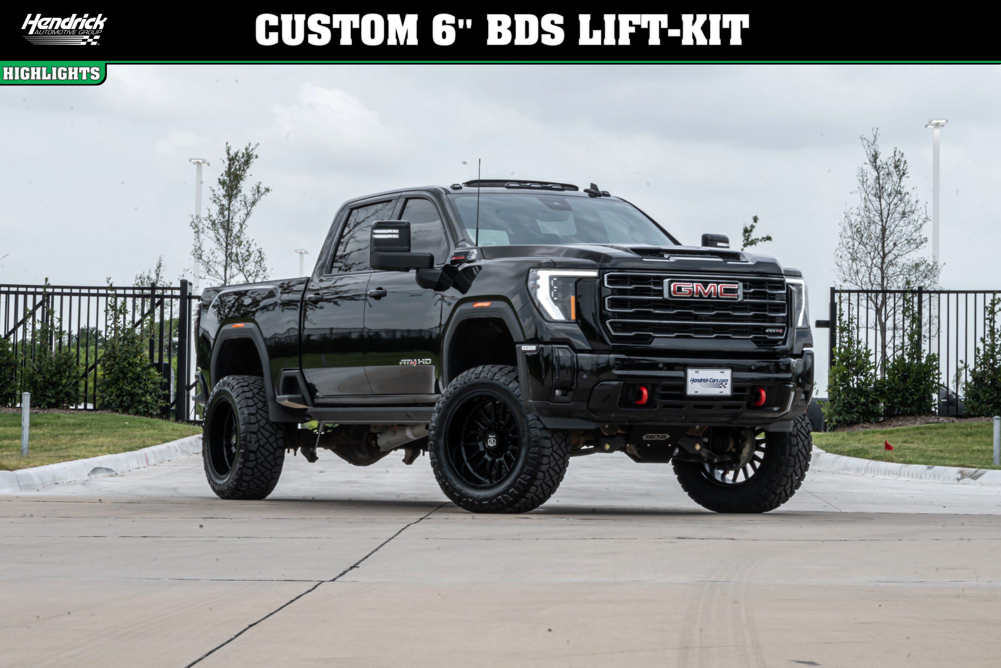 Used 2026 GMC Sierra 2500 AT4 w/ Technology Package AWD/4WD image 2