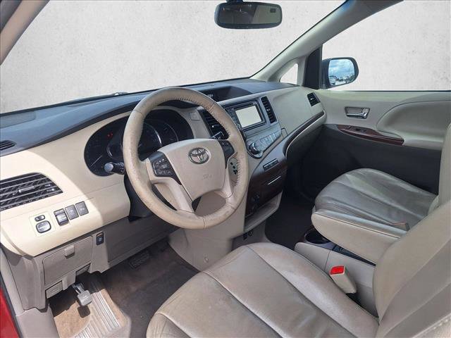 Used 2012 Toyota Sienna XLE FWD image 9
