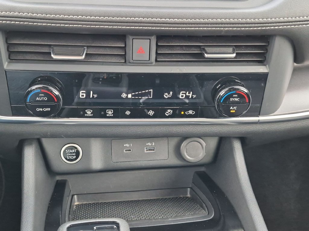 Used 2023 Nissan Rogue SV AWD/4WD image 20