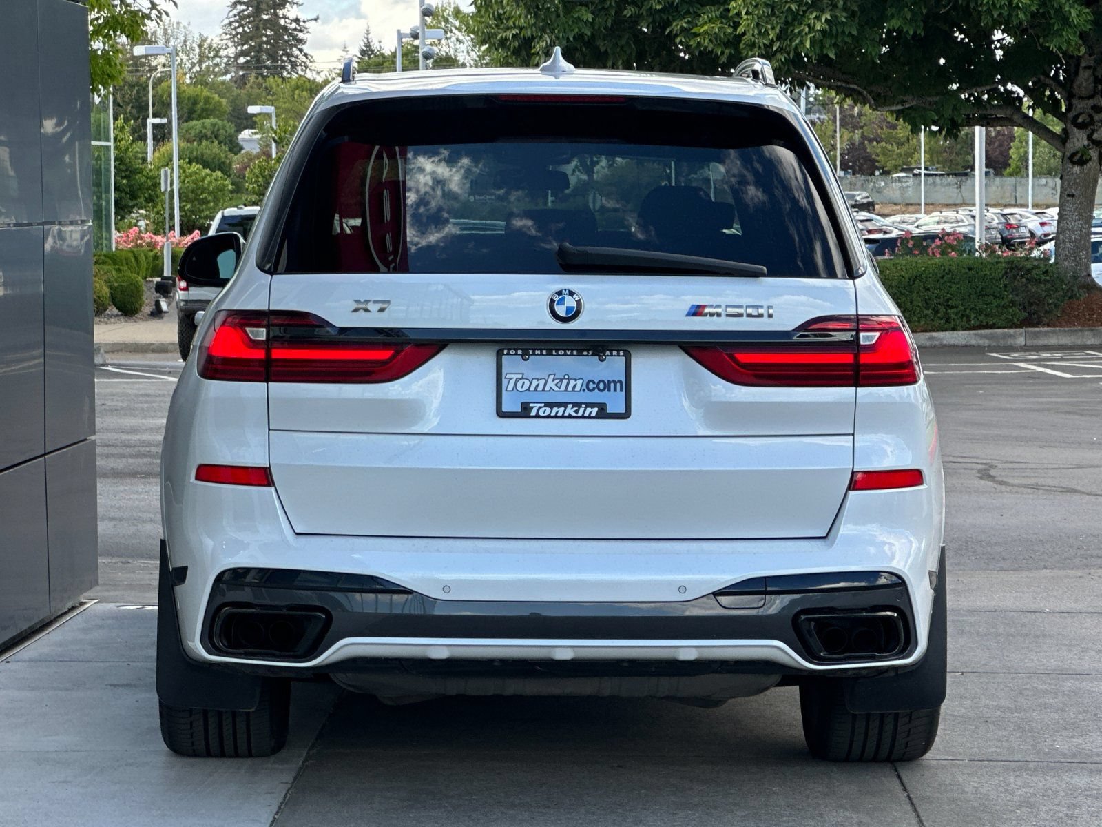 Used 2022 BMW X7 M50i AWD/4WD image 4