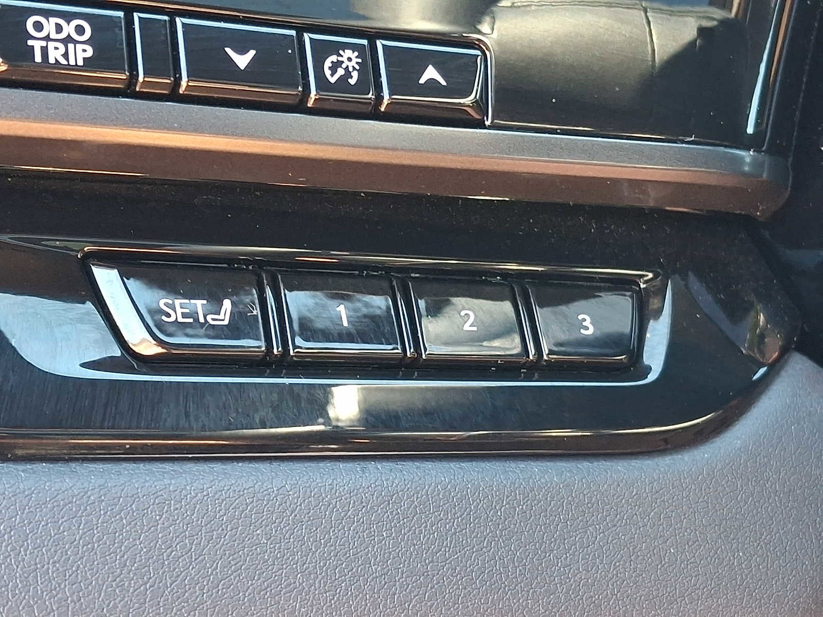 Used 2023 Lexus RX 350 Premium w/ Accessory Package AWD/4WD image 24