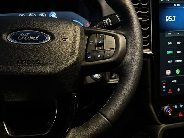 New 2025 Ford Ranger Lariat w/ FX4 Off-Road Package image 32
