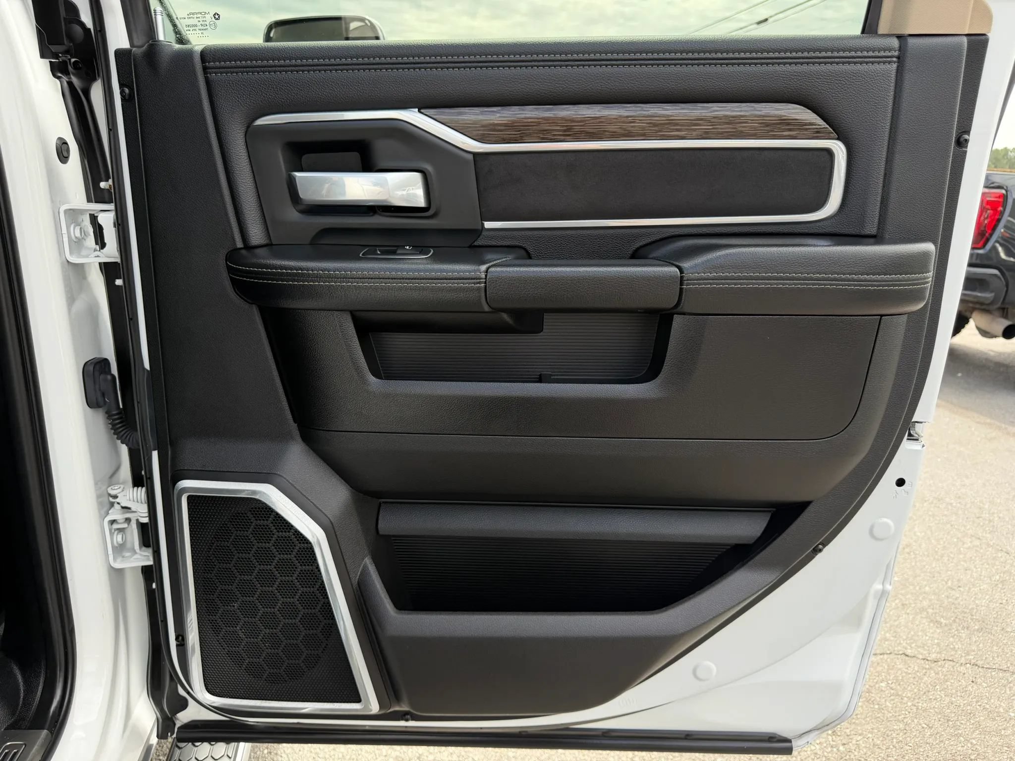 Used 2020 RAM 2500 Laramie AWD/4WD image 36