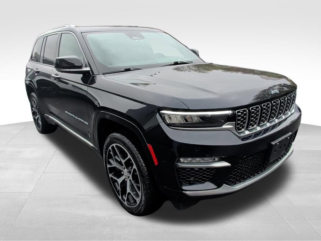Used 2022 Jeep Grand Cherokee Summit AWD/4WD image 7