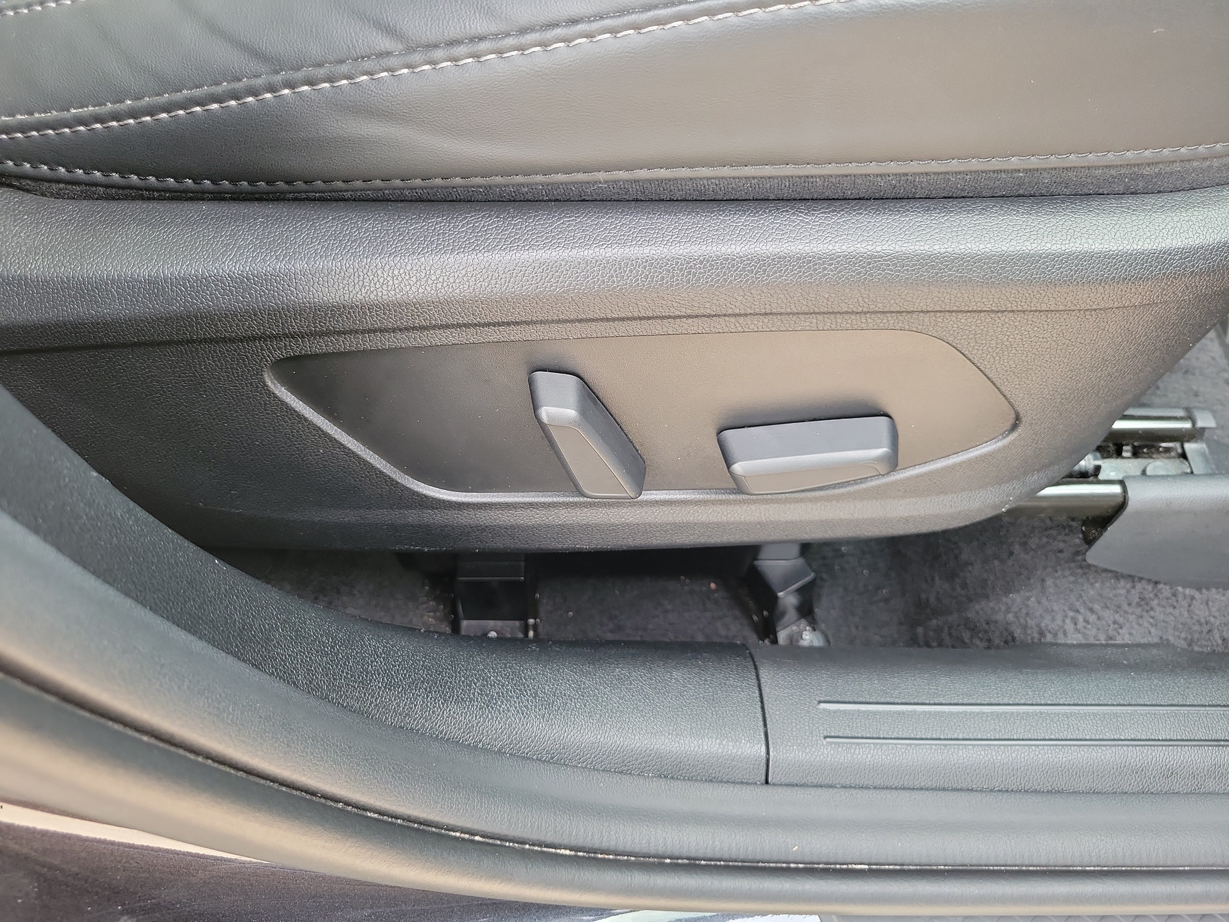 Certified 2026 Kia Sorento SX FWD image 7