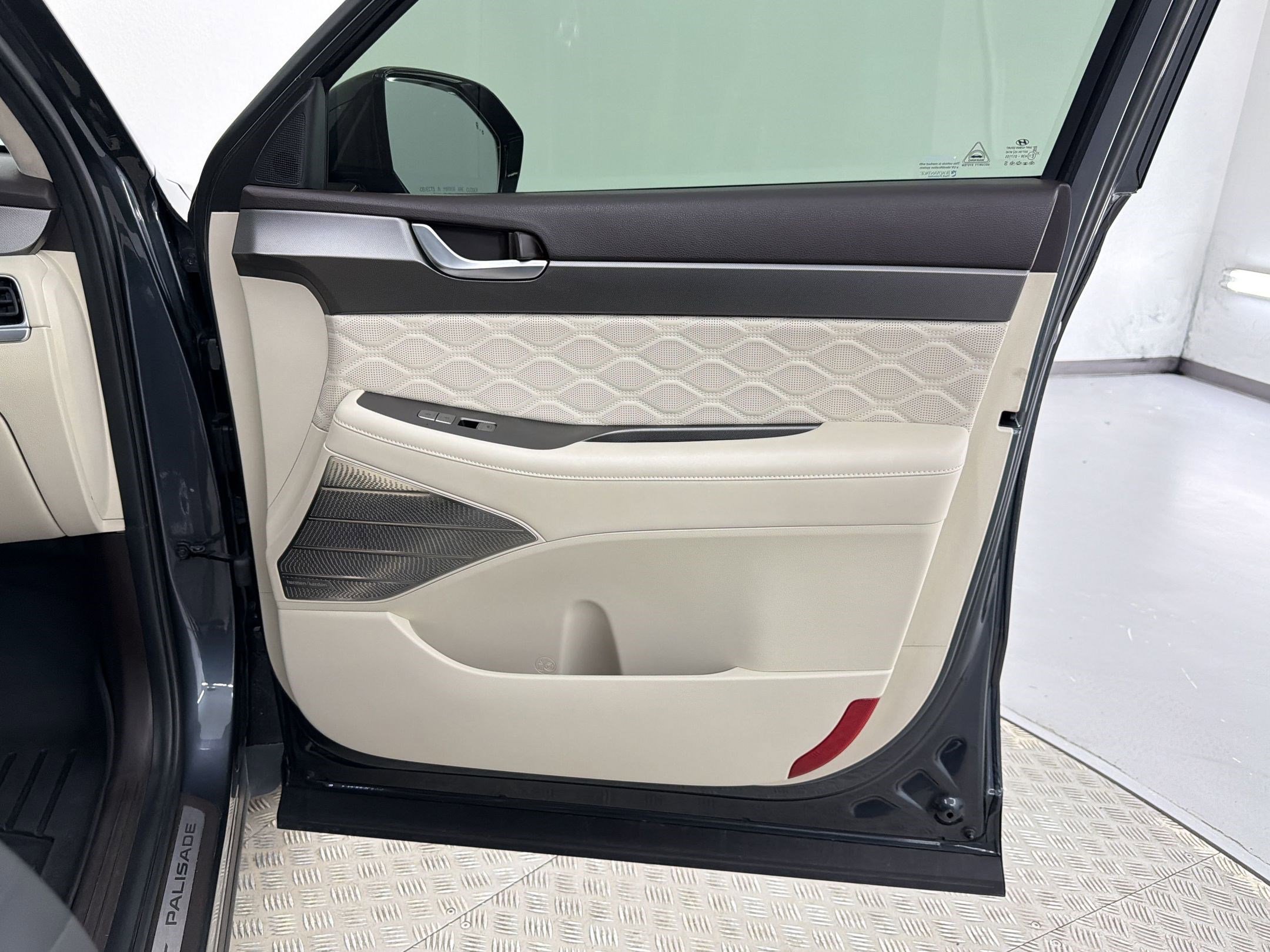 Used 2020 Hyundai Palisade Limited FWD image 21