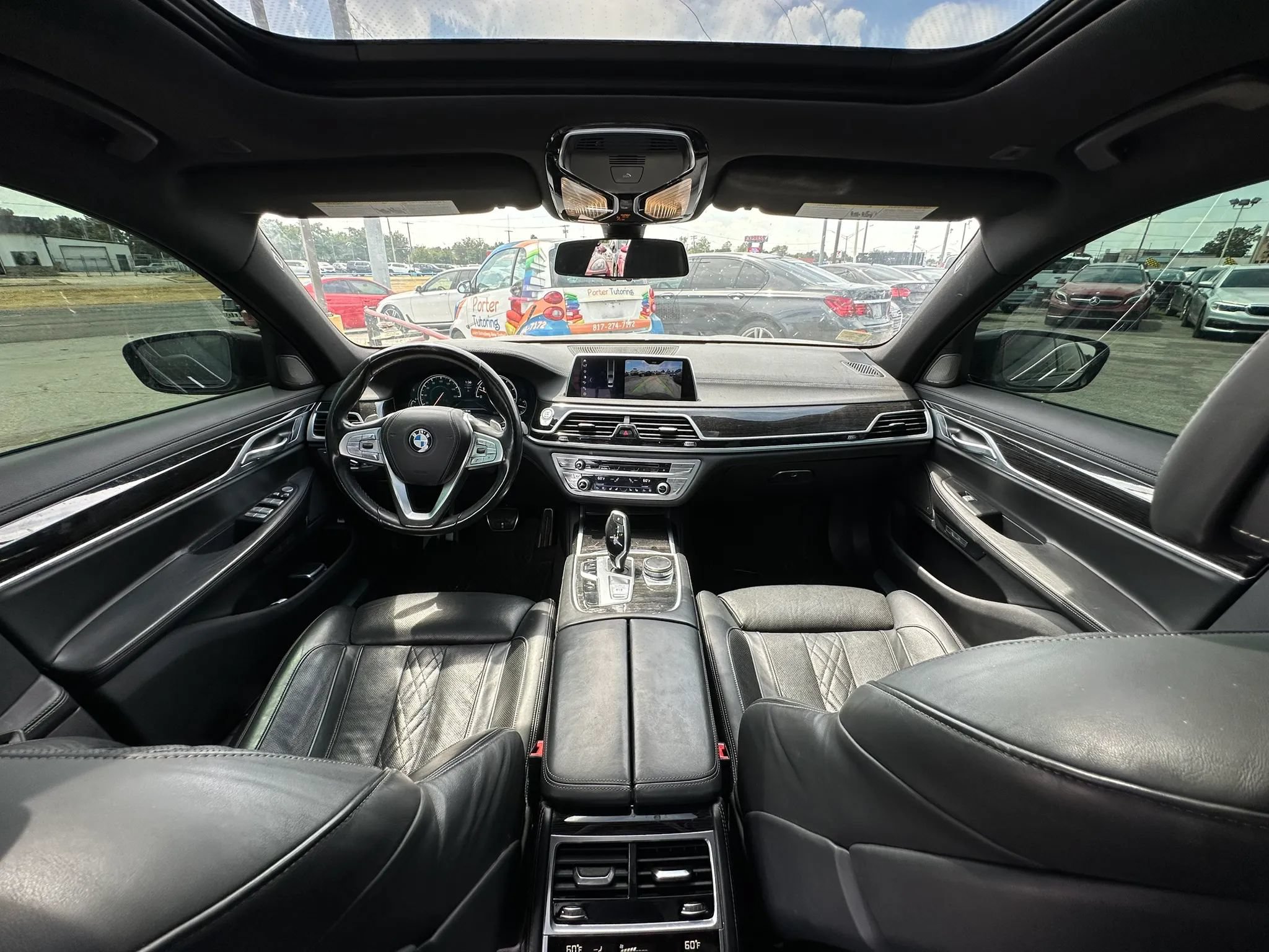 Used 2018 BMW 750i RWD image 11