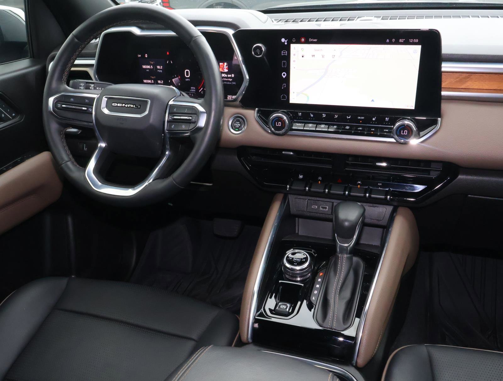 Used 2023 GMC Canyon Denali AWD/4WD image 11