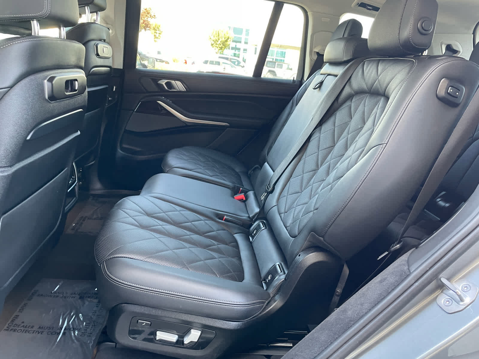 Used 2024 BMW X7 xDrive40i image 8