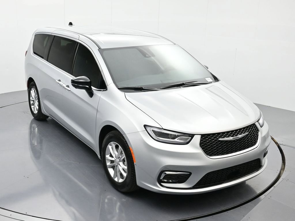 New 2026 Chrysler Pacifica Select image 28