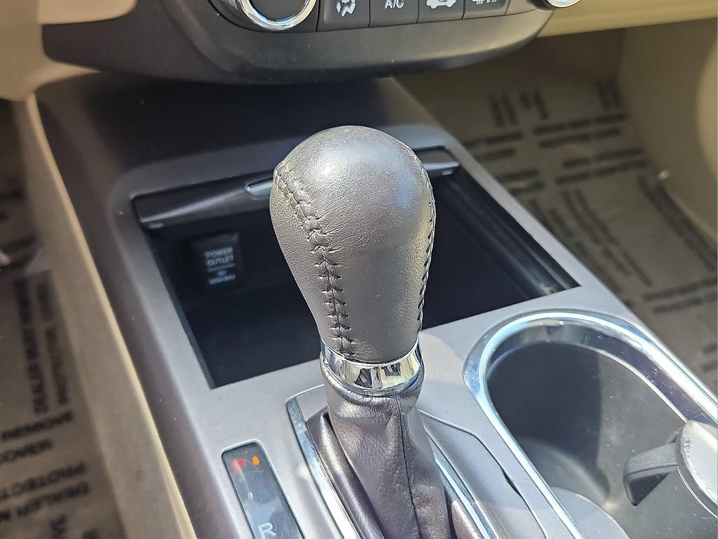 Used 2015 Acura RDX AWD image 16