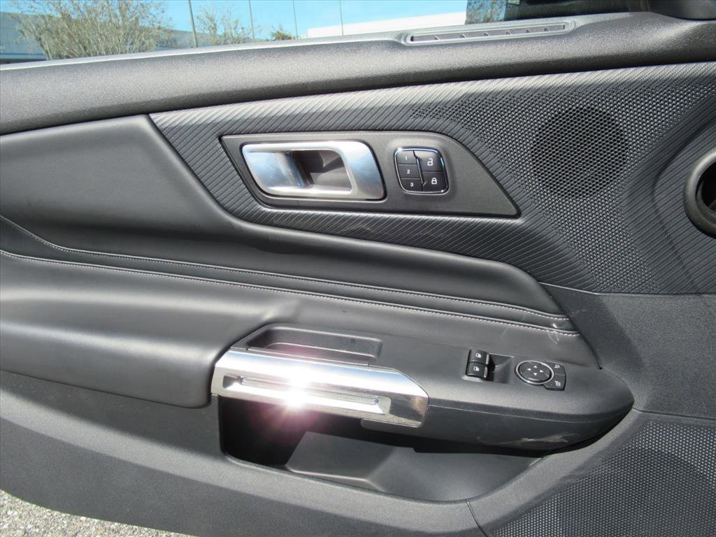 Used 2024 Ford Mustang Premium image 14