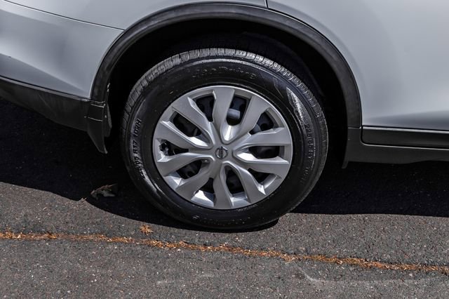 Used 2016 Nissan Rogue S AWD/4WD image 6