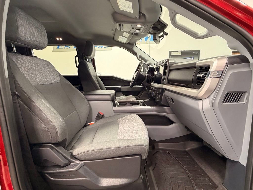 Used 2024 Ford F250 XLT w/ XLT Premium Package AWD/4WD image 23